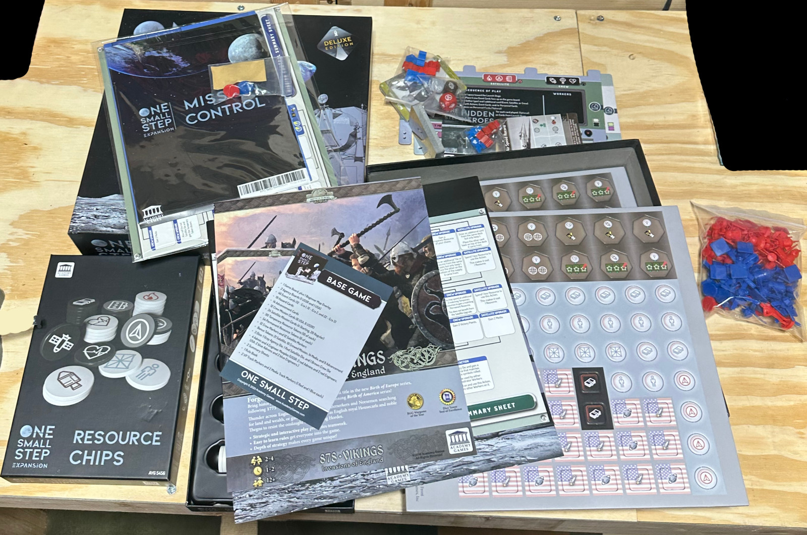 Academy Games One Small Step: Deluxe Edition (Kickstarter Edition)