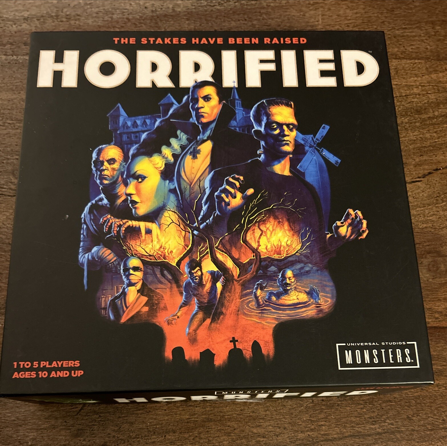 Universal Studios HORRIFIED Monsters Strategy Board Game Ravensburger Complete