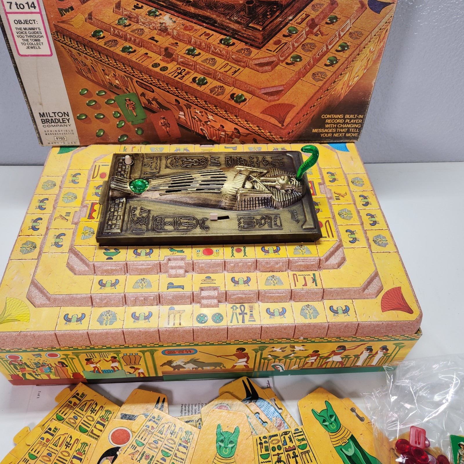 1971 Voice of the Mummy – Red Jewels Game Milton Bradley Complete/Not working