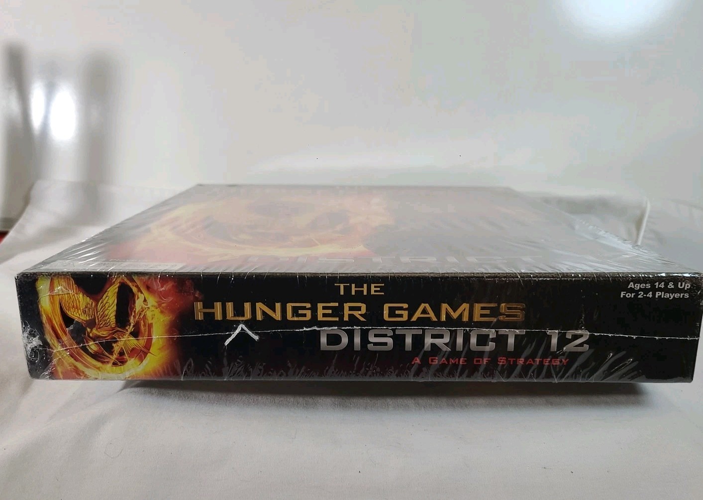 The Hunger Games District 12 Strategy Board Game Sealed 2012 Neca Wizkids