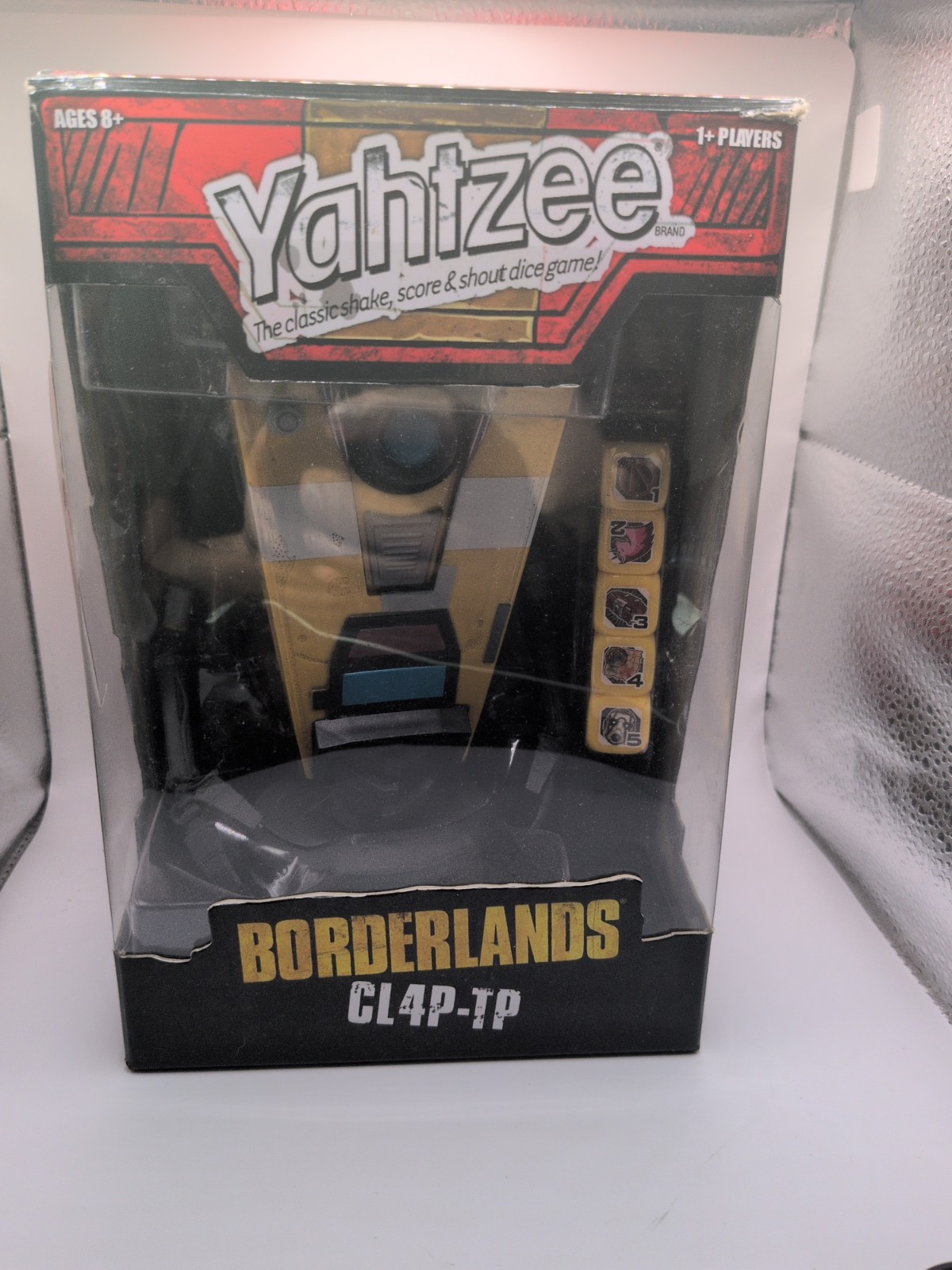 Borderlands CL4P-TP Clap Trap (Yahtzee Classic Dice Rolling Game) Cracked Box