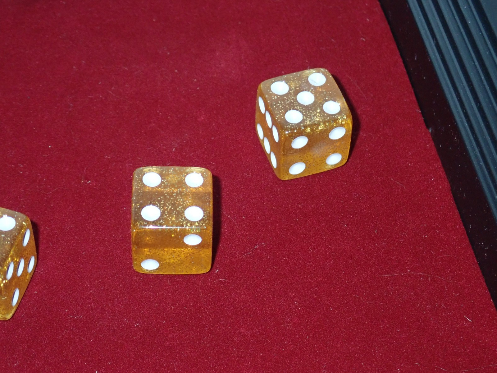 Yahtzee Deluxe Edition 1997 Gold Dice
