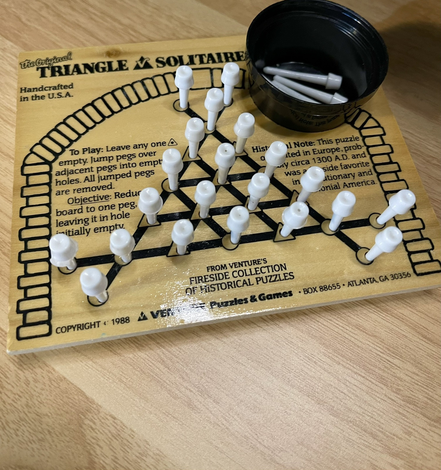 Vintage The Original Triangle Solitaire Wood Game Venture’s Fireside 1988 GUC