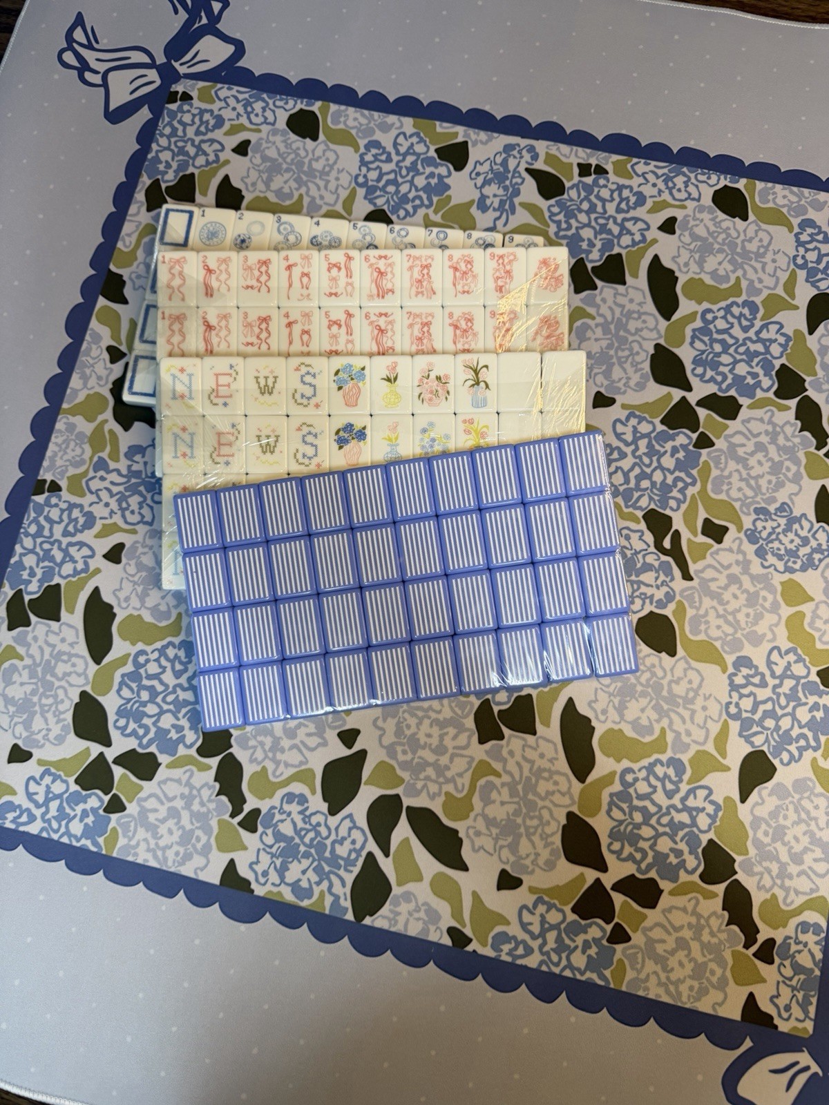 Designer Inspired American Mahjong Set | White Acrylic Tiles + Matching Mat