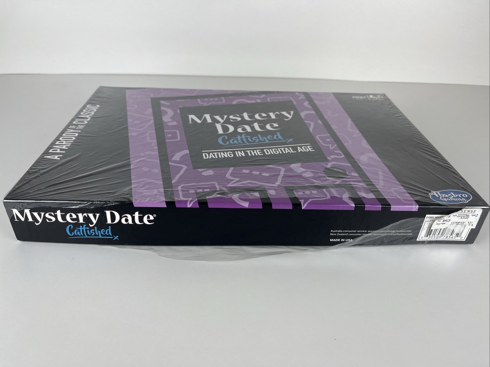 (NEW) MYSTERY DATE Catfished – Adults Parody Dating Board Game (2018) Hasbro