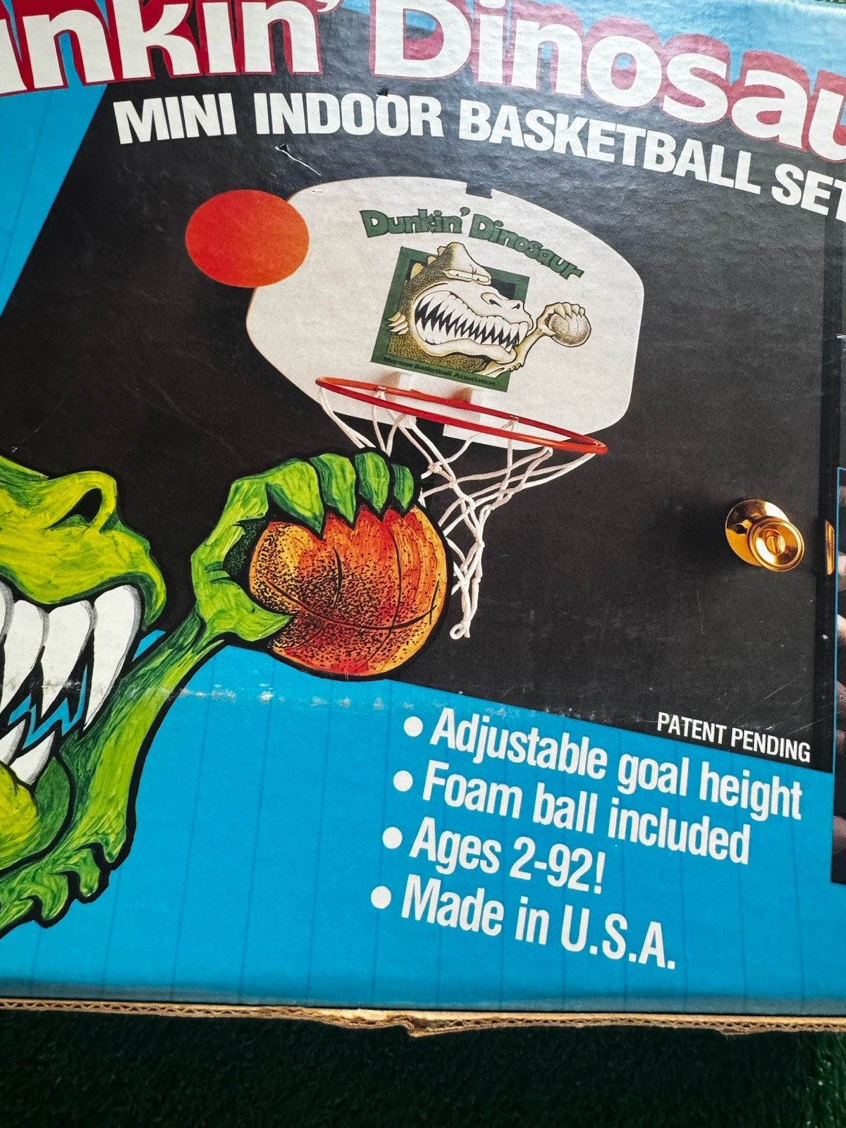 DP Shot Buster 1987 Vintage Mini Indoor Basketball Set ‘Dunkin’ Dinosaur’