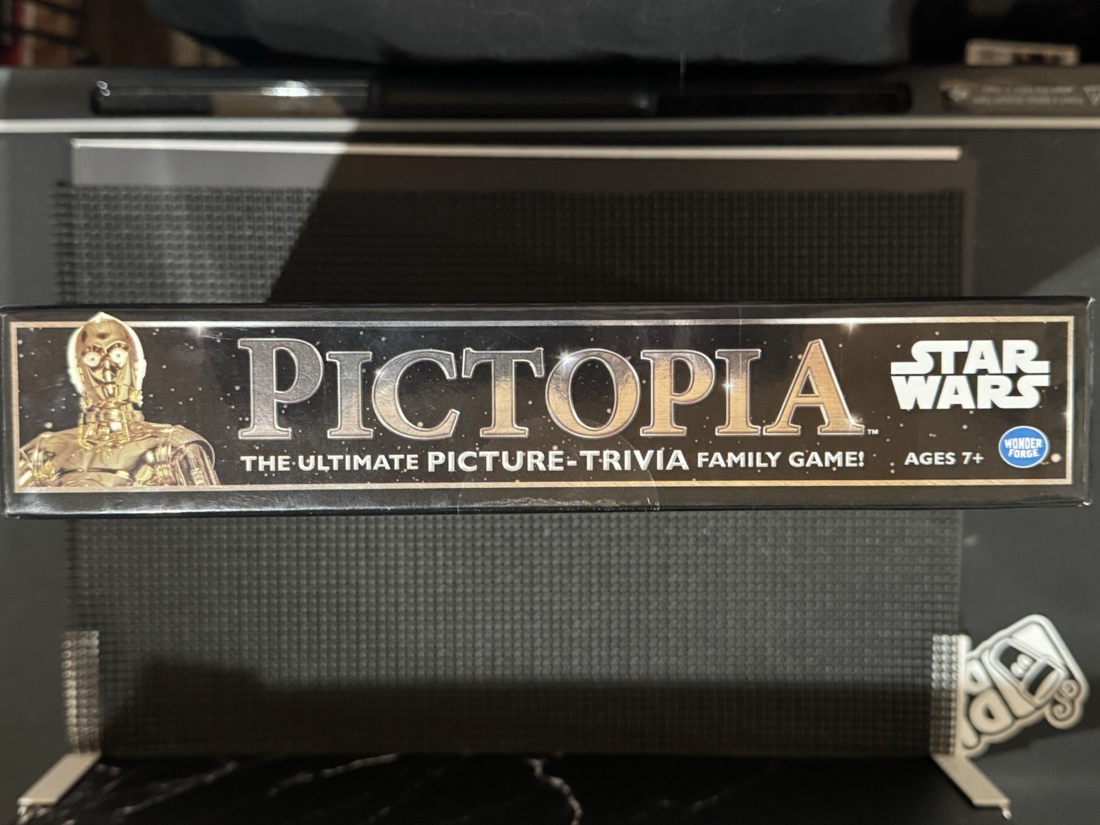 Wonder Forge Pictopia Star Wars Edition Trivia Family Game Players PLEASE READ.