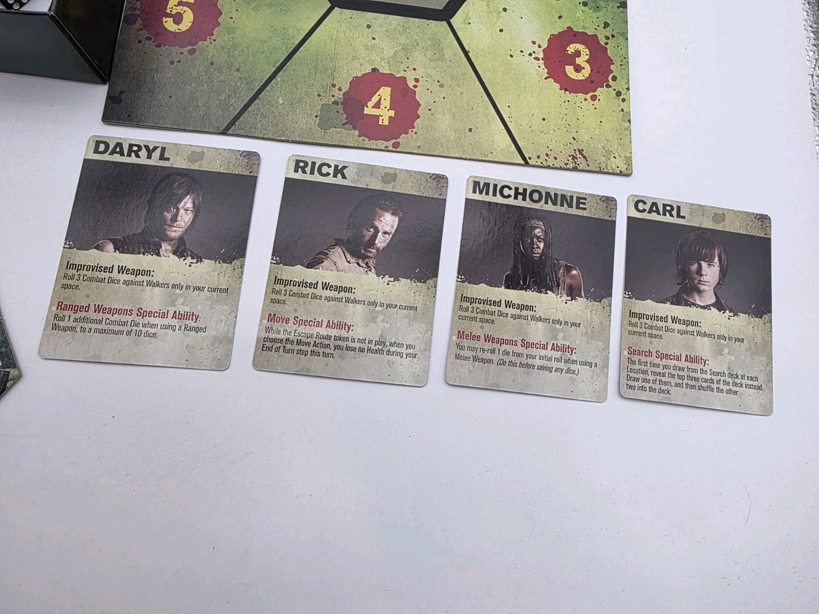 THE WALKING DEAD dont look back DICE GAME BOARD GAME amc CRYPTOZOIC Complete