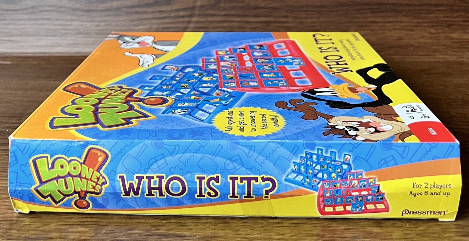 Looney Tunes Who Is It Kids Game Pressman 2010 New