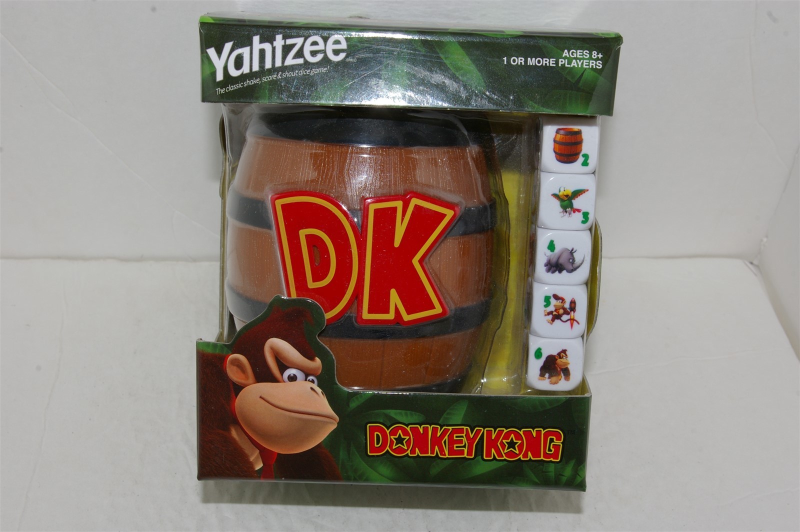 Donkey Kong Yahtzee Nintendo USAopoly Dice Game NEW SEALED!