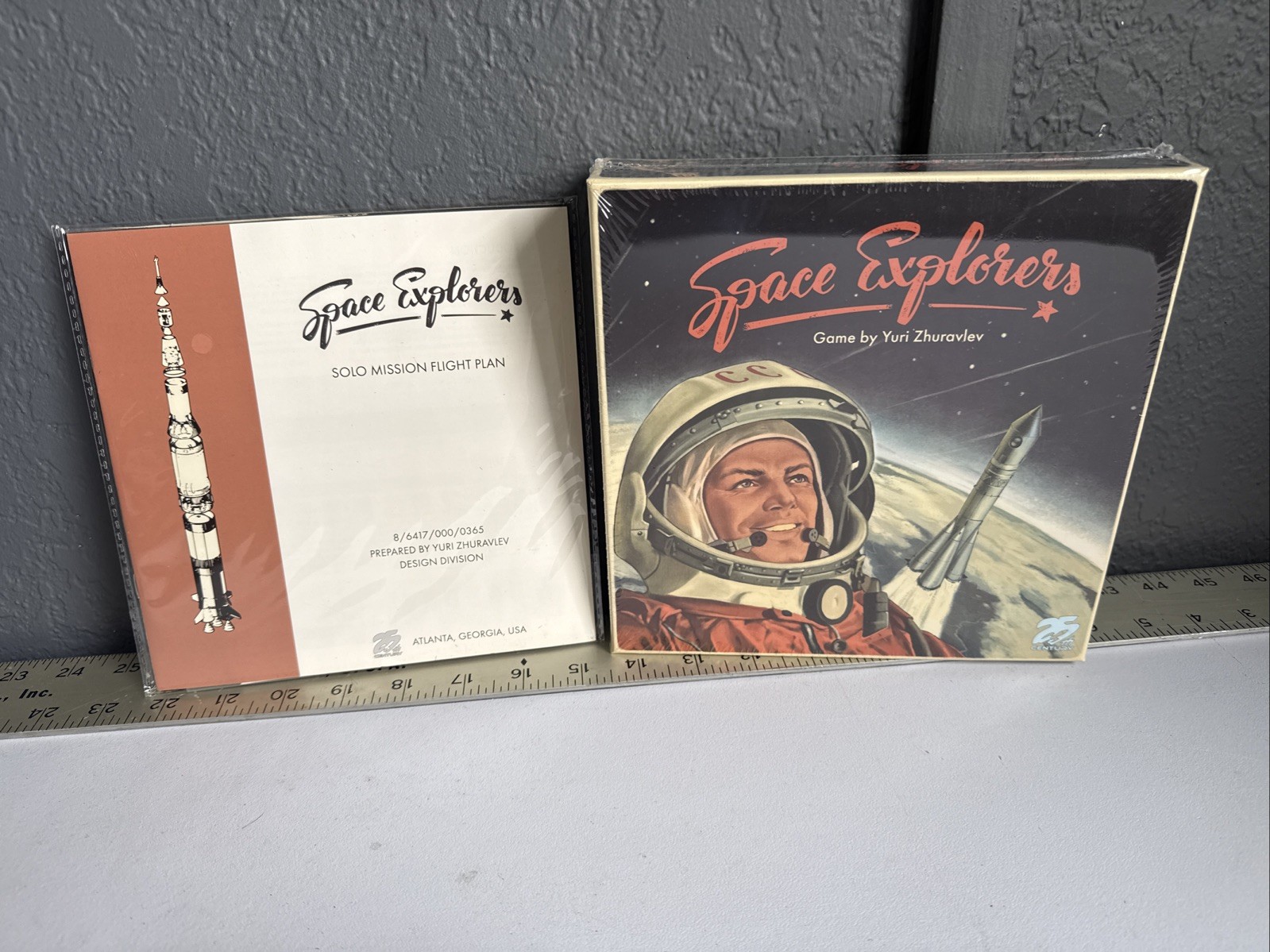 New Sealed! Space Explorers by 25th Century Games – N – With Solo Flight Plan