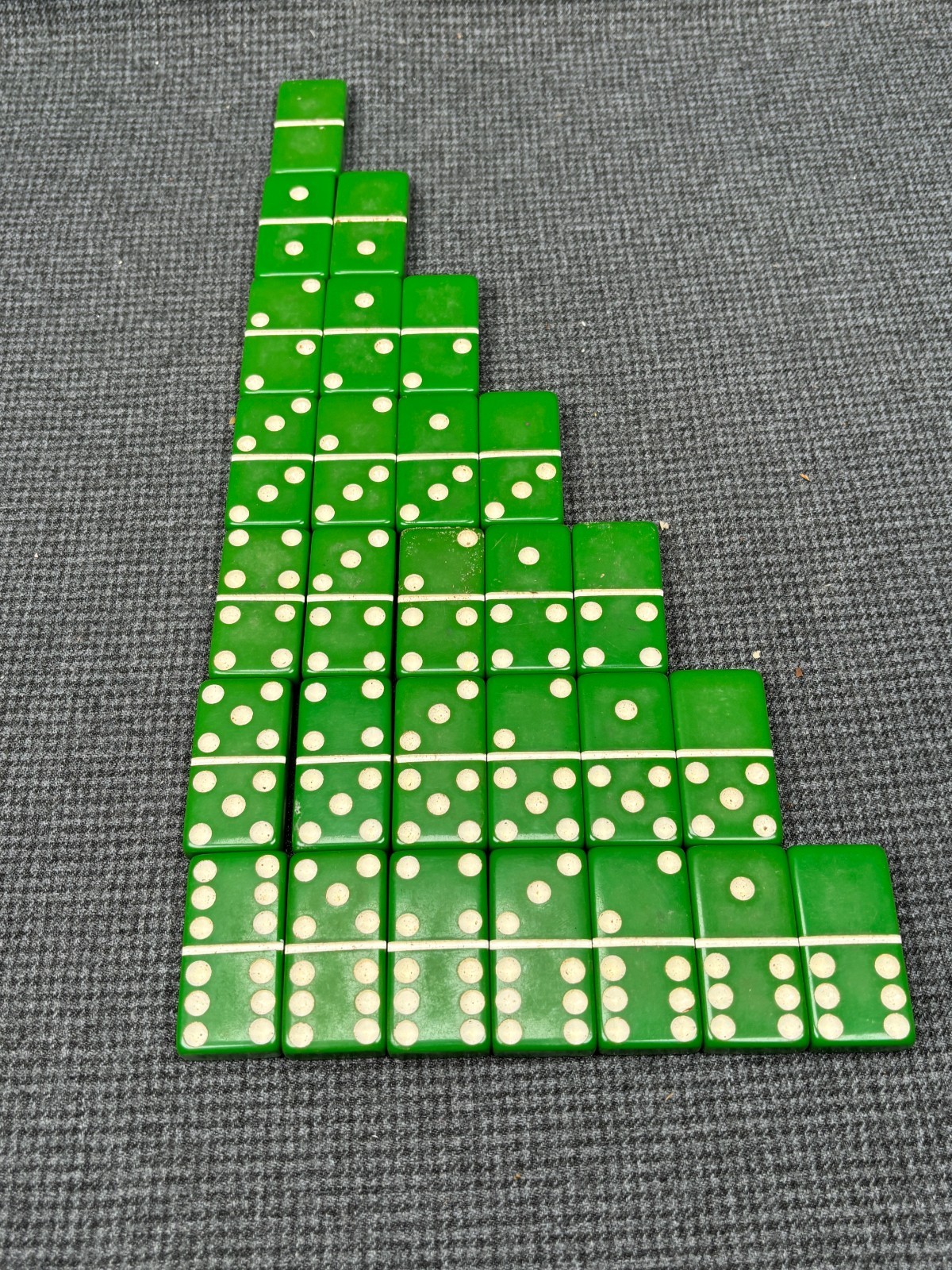 B21 Complete set of 28 Puremco Marblelike #716 Green Extra Thick Dominos