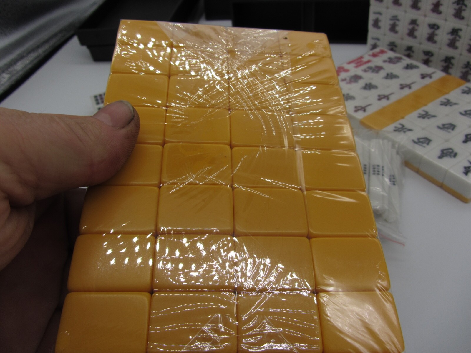 Yellow Mountain Imports Japanese Riichi Mahjong Set Yellow / White Brand New!!!