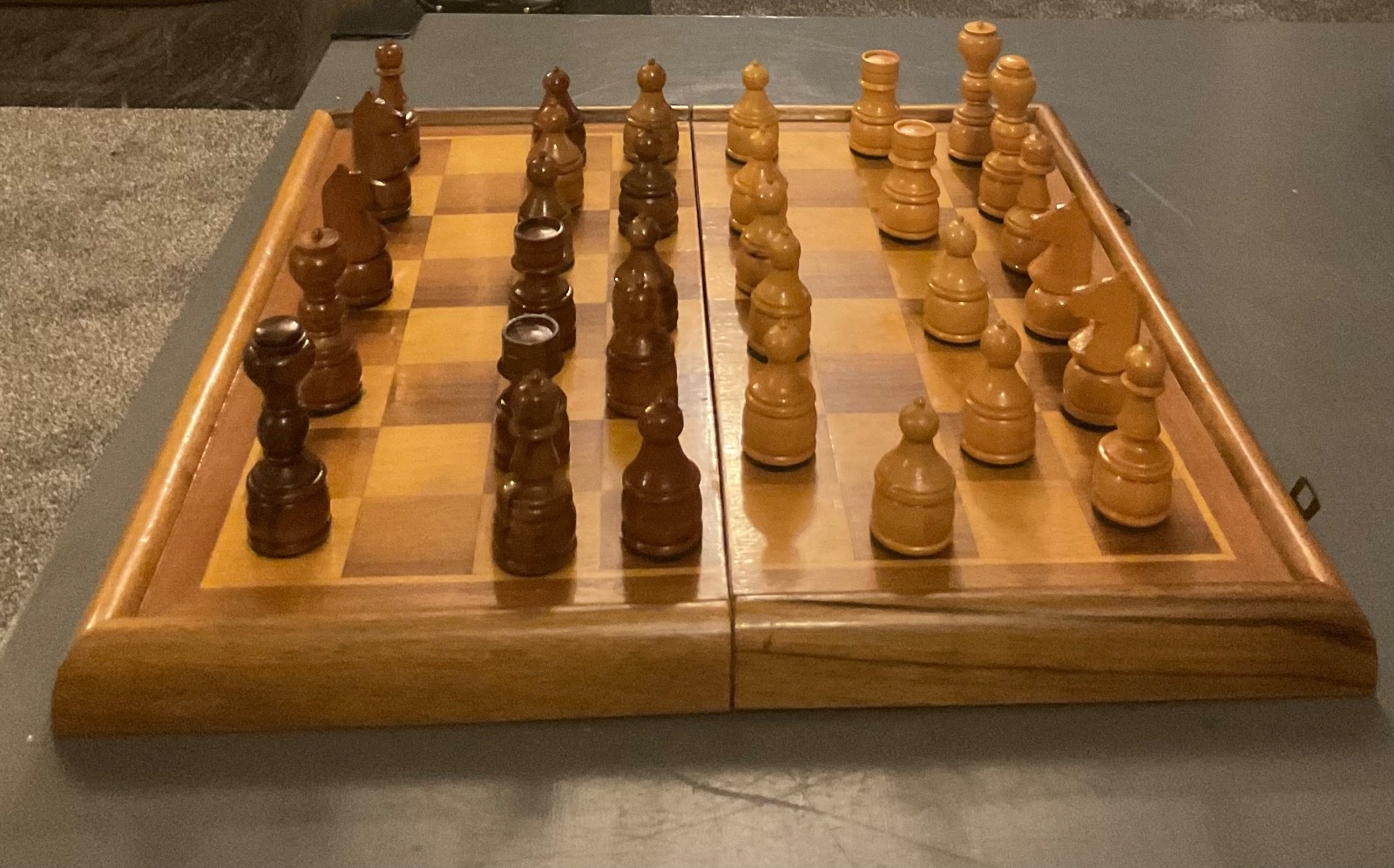 Vintage Chess Game Set YUGOSLAVIA in TRAVEL CASE Wooden Pieces Felt Buttons