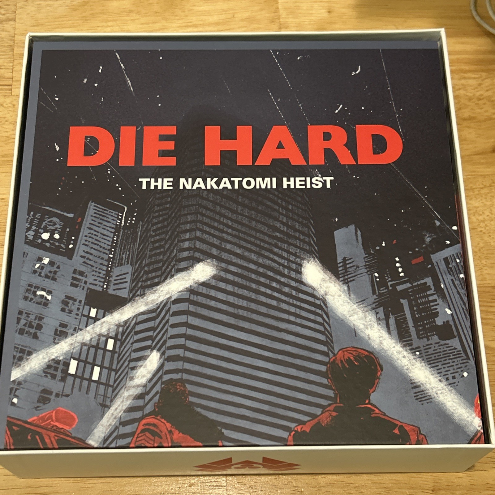 DIE HARD THE NAKATOMI HEIST BOARD GAME OPEN YET UNPLAYED. BRUCE WILLIS CHRISTMAS