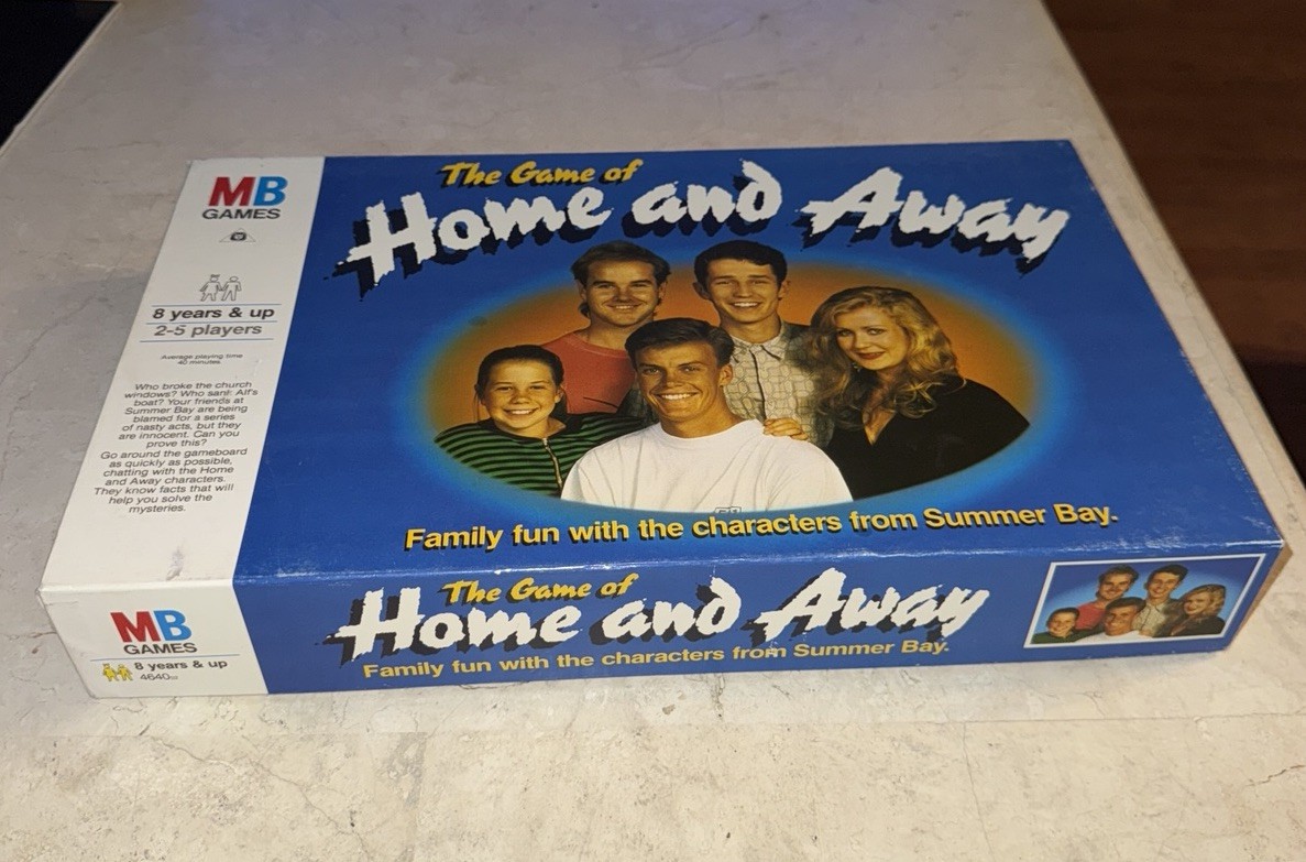 Home & Away Australian TV Show Board Game W/Characters From Summer Bay Complete
