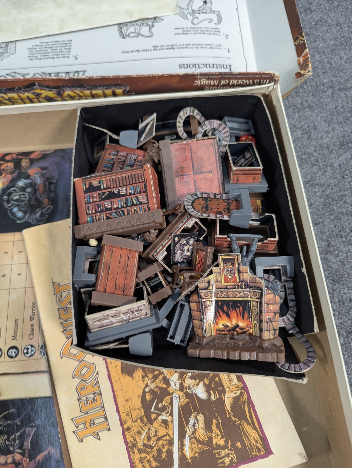 VTG 1990 Hero Quest Game System 90s Role Playing Board HeroQuest TONS OF PIECES