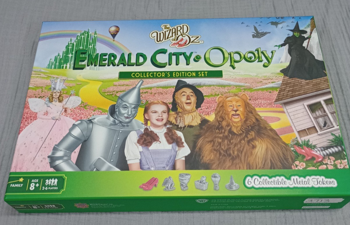 The Wizard of Oz Emerald City Opoly Board Game collector’s edition set