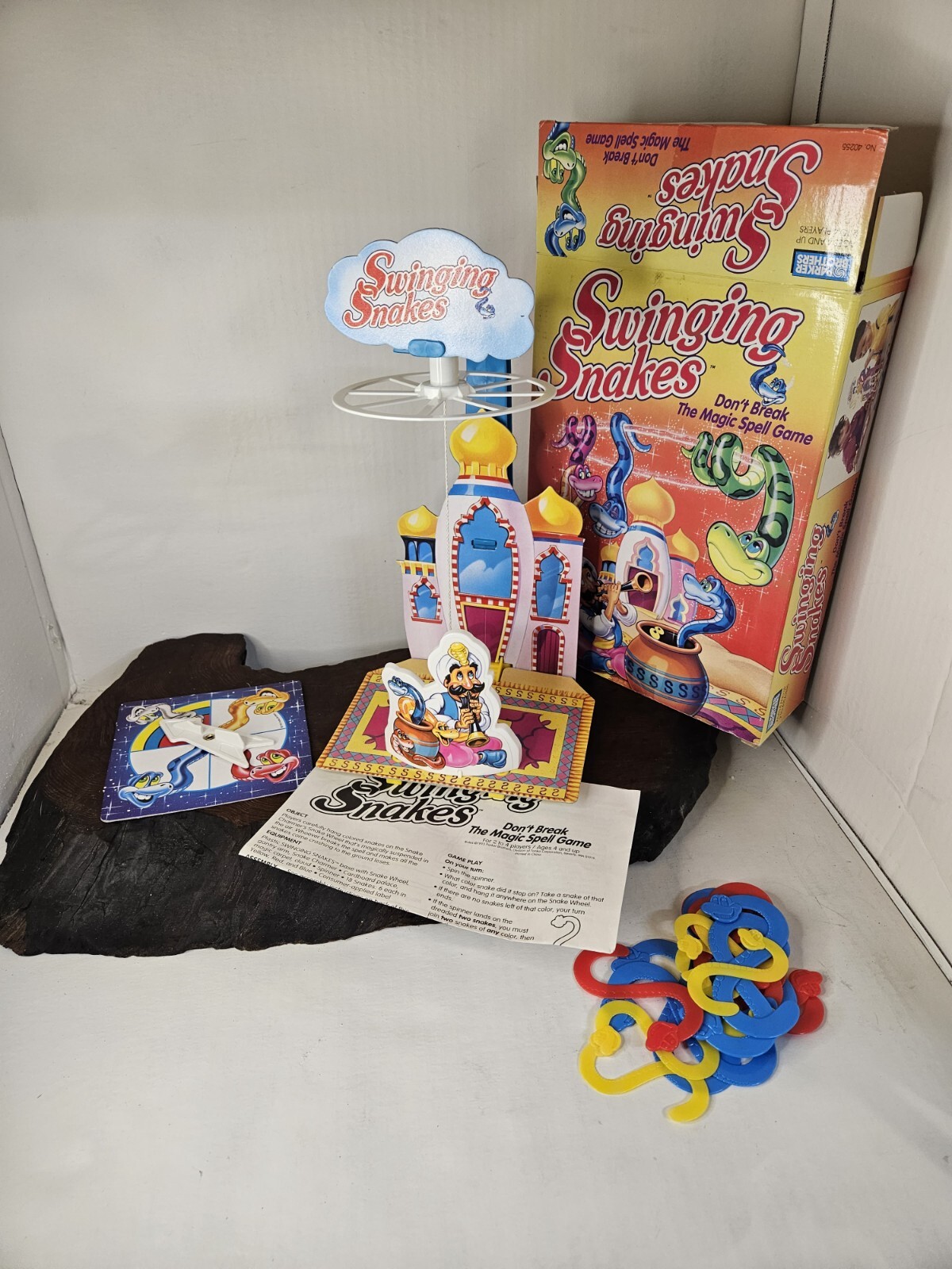 Vintage 1993 Parker Brothers Game Swinging Snakes Complete