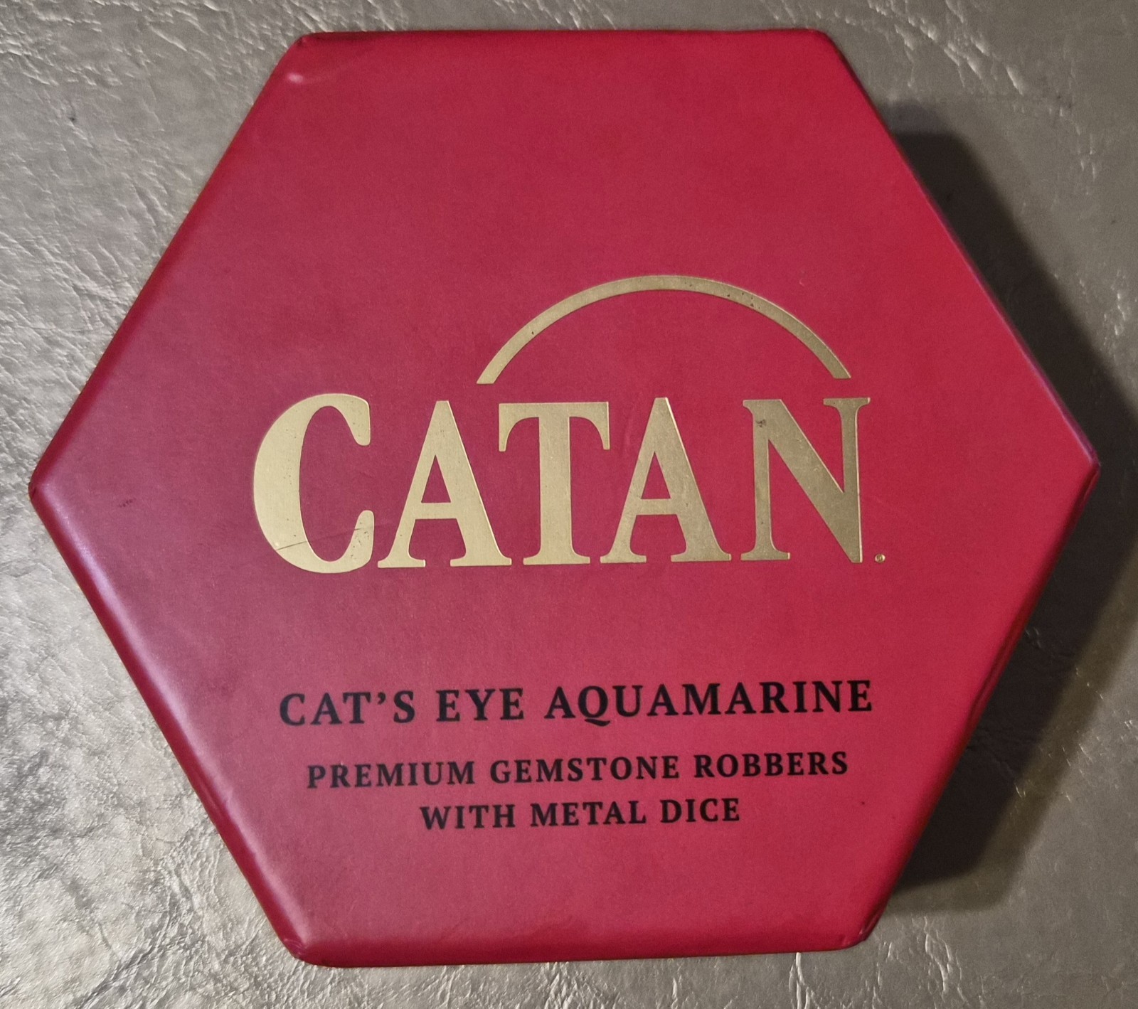 CATAN CAT’S EYE AQUAMARINE PREMIUM GEMSTONE ROBBERS WITH METAL DICE NIB