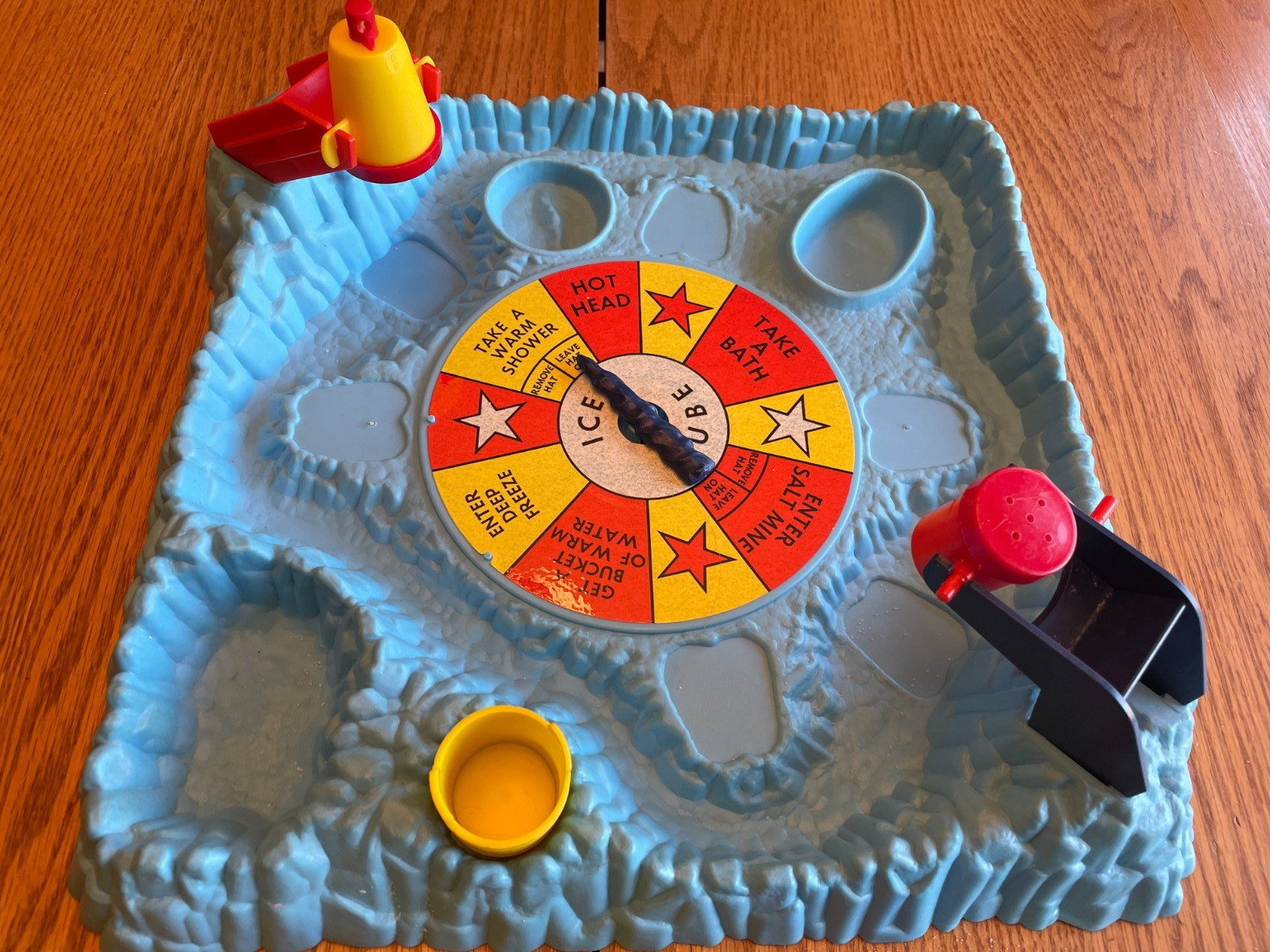 Vintage 1972 ICE CUBE Game w/ Tray by Milton Bradley RARE HTF Complete!