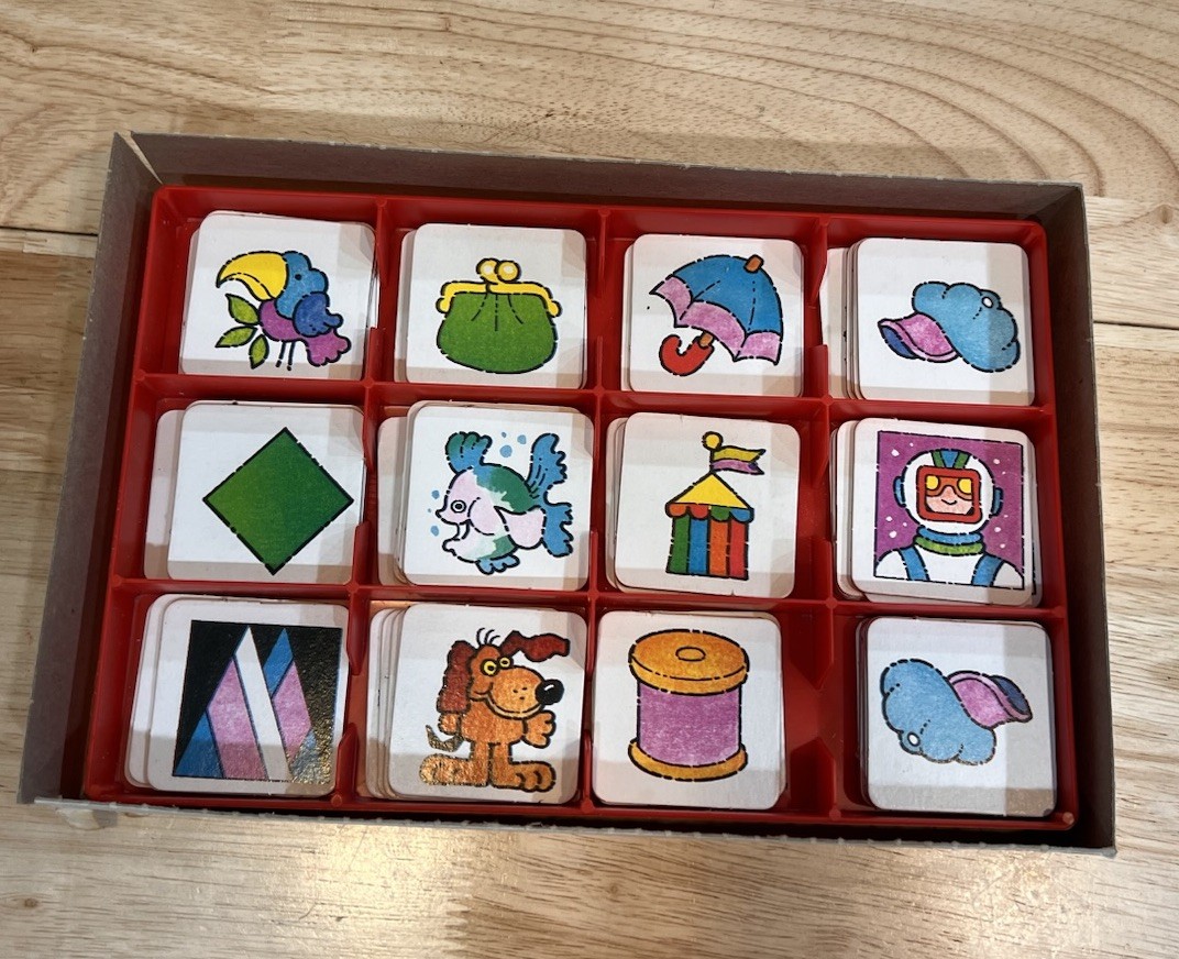 1986 Milton Bradley The Original Memory Game Vintage Read 71 Cards
