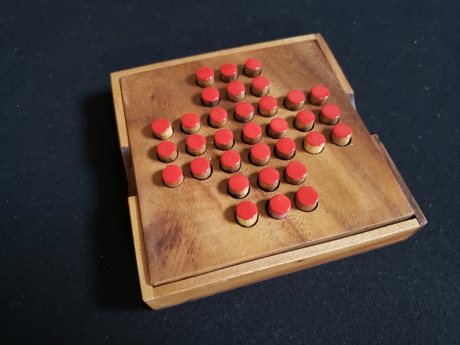 Solitaire Puzzle, Large, made from Monkey Pod Wood from Thailand
