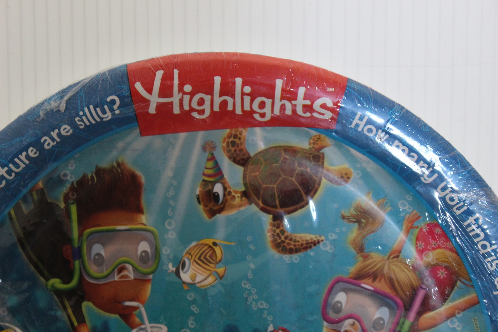 Highlights What’s Wrong? Underwater Scene Seek & Find Puzzle Game NEW Birthday