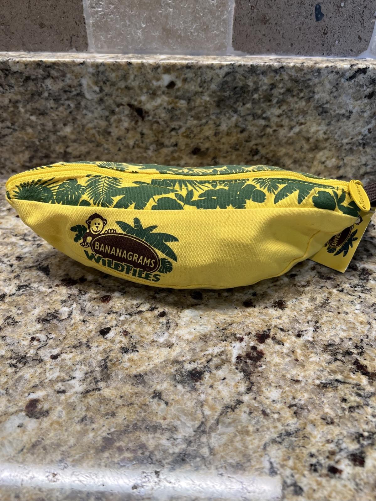 2014 Bananagrams Wild Tiles Fun Word Game Family Night Yellow Banana Case Monkey
