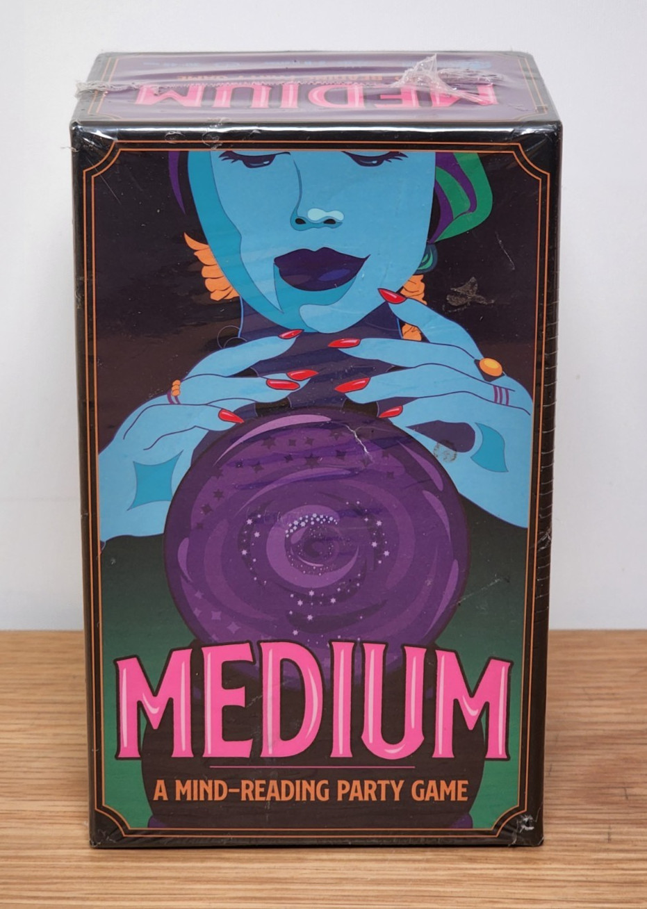 2019 Greater Than Games Medium Mind-Reading Party Game Sealed New In Box