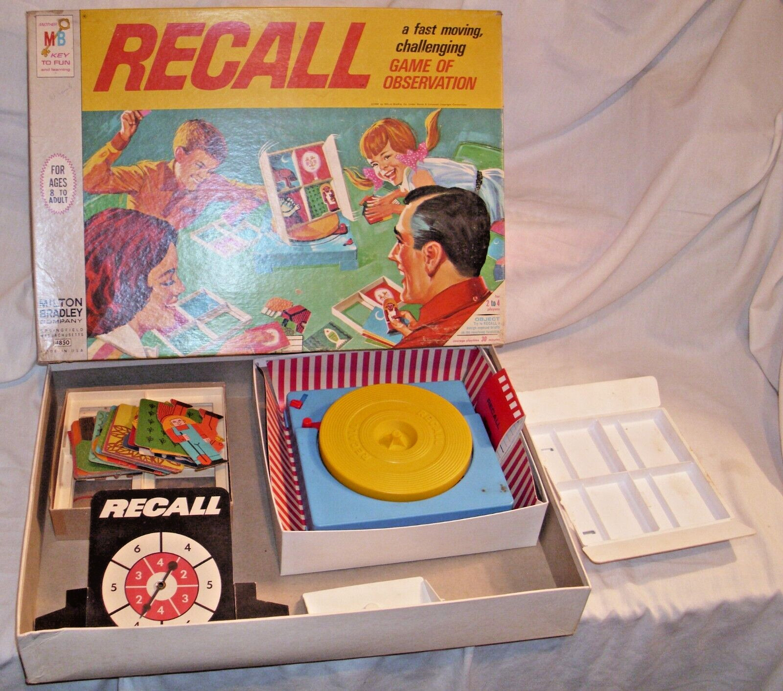 RECALL OBSERVATION MEMORY GAME MILTON BRDLEY BOXED 1968 COMPLETE