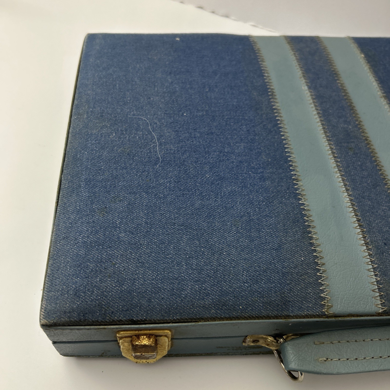 Vintage Backgammon Set Blue Corduroy Case Blue White Bakelite Chips 15” X 20”