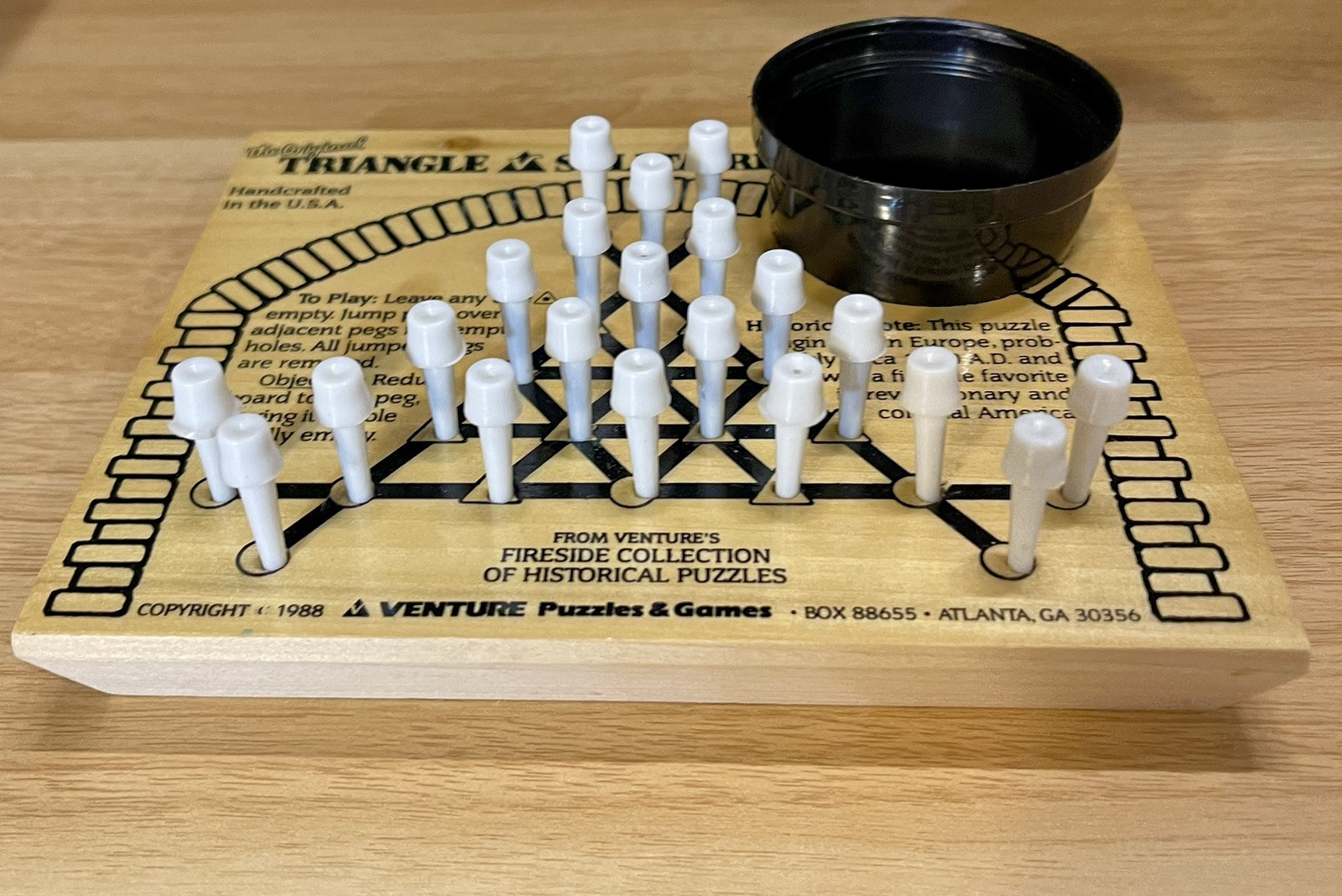 Vintage The Original Triangle Solitaire Wood Game Venture’s Fireside 1988 GUC