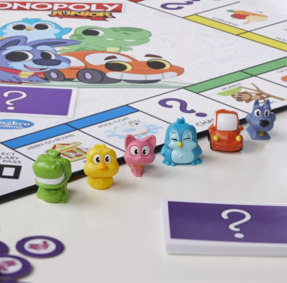 Hasbro Gaming Monopoly Junior Board Game 2-Sided Gameboard 2 Games in 1 Monopoly