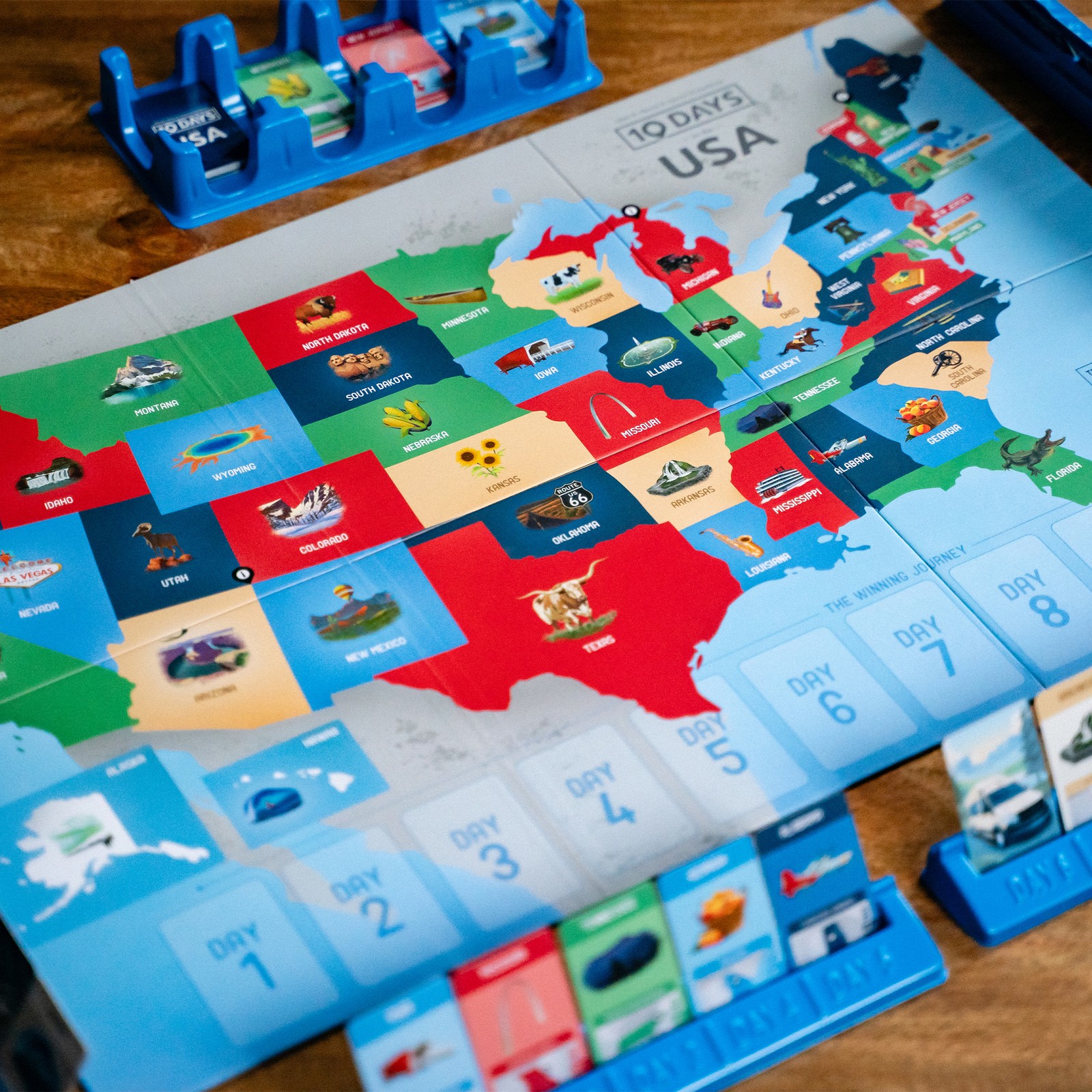 USAopoly: 10 Days in The USA – Strategy Board Game, Travel 50 States, Ages 8+