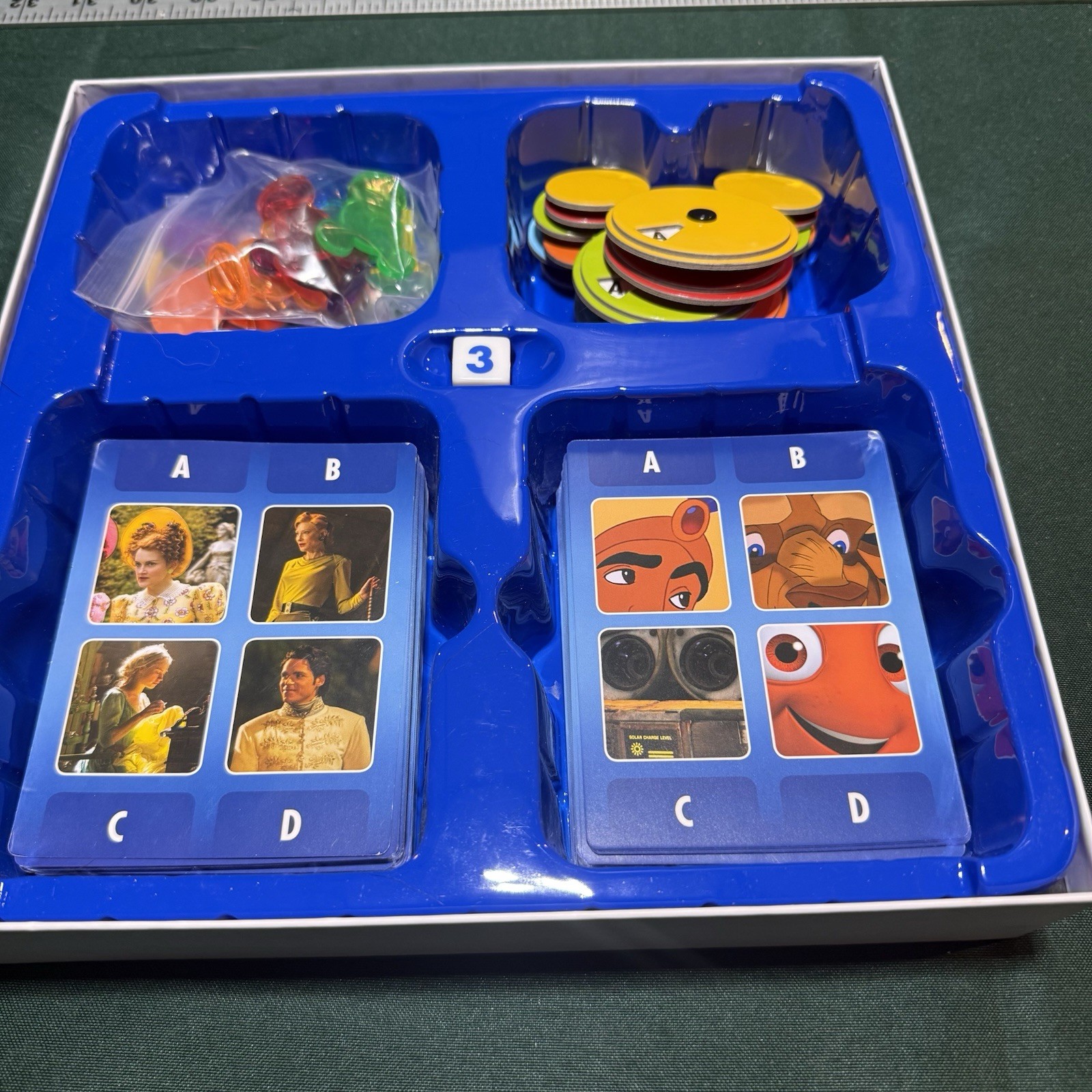 Pictopia Disney Edition Board Game Ravensburger Family Trivia Complete