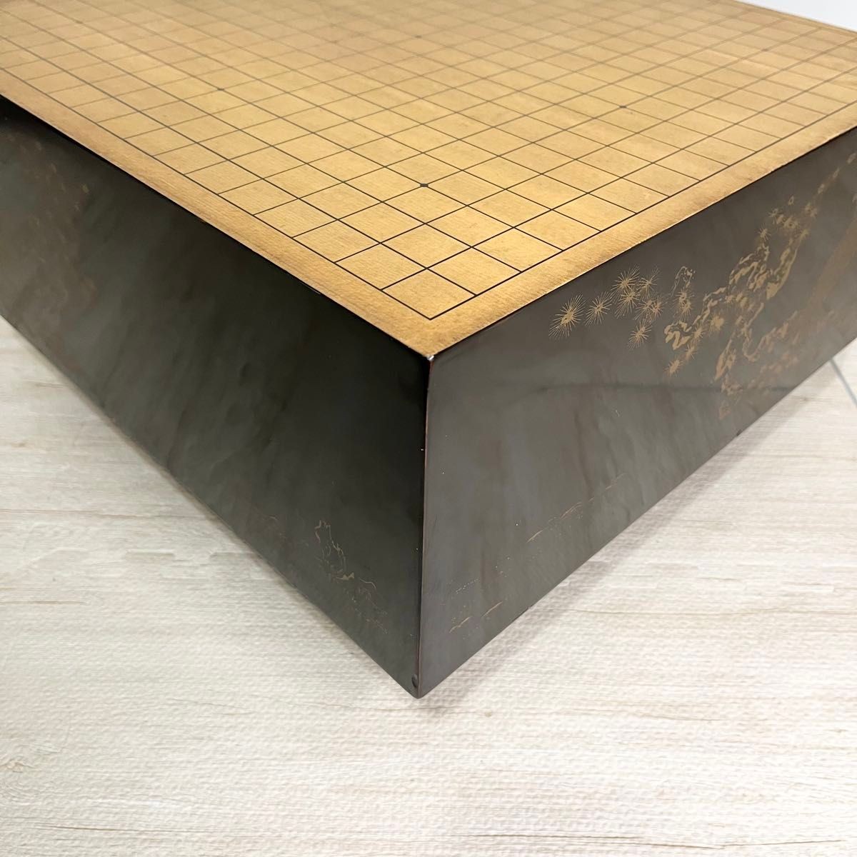 Vintage Go Board IGO Game Black Lacquer Finish Gold Maki-e Legs Luxury Japan