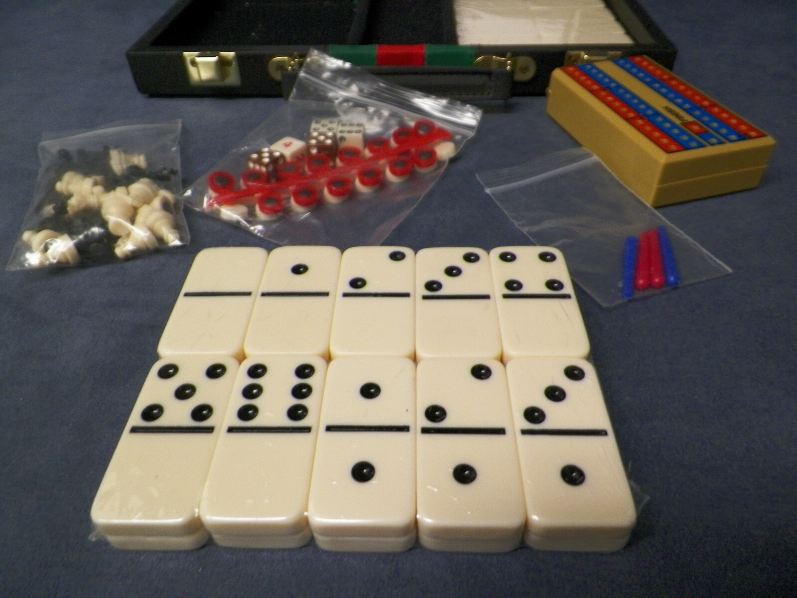 Excalibur Travel 6 n 1 Game Case Chess Checkers Backgammon Cribbage Dominos