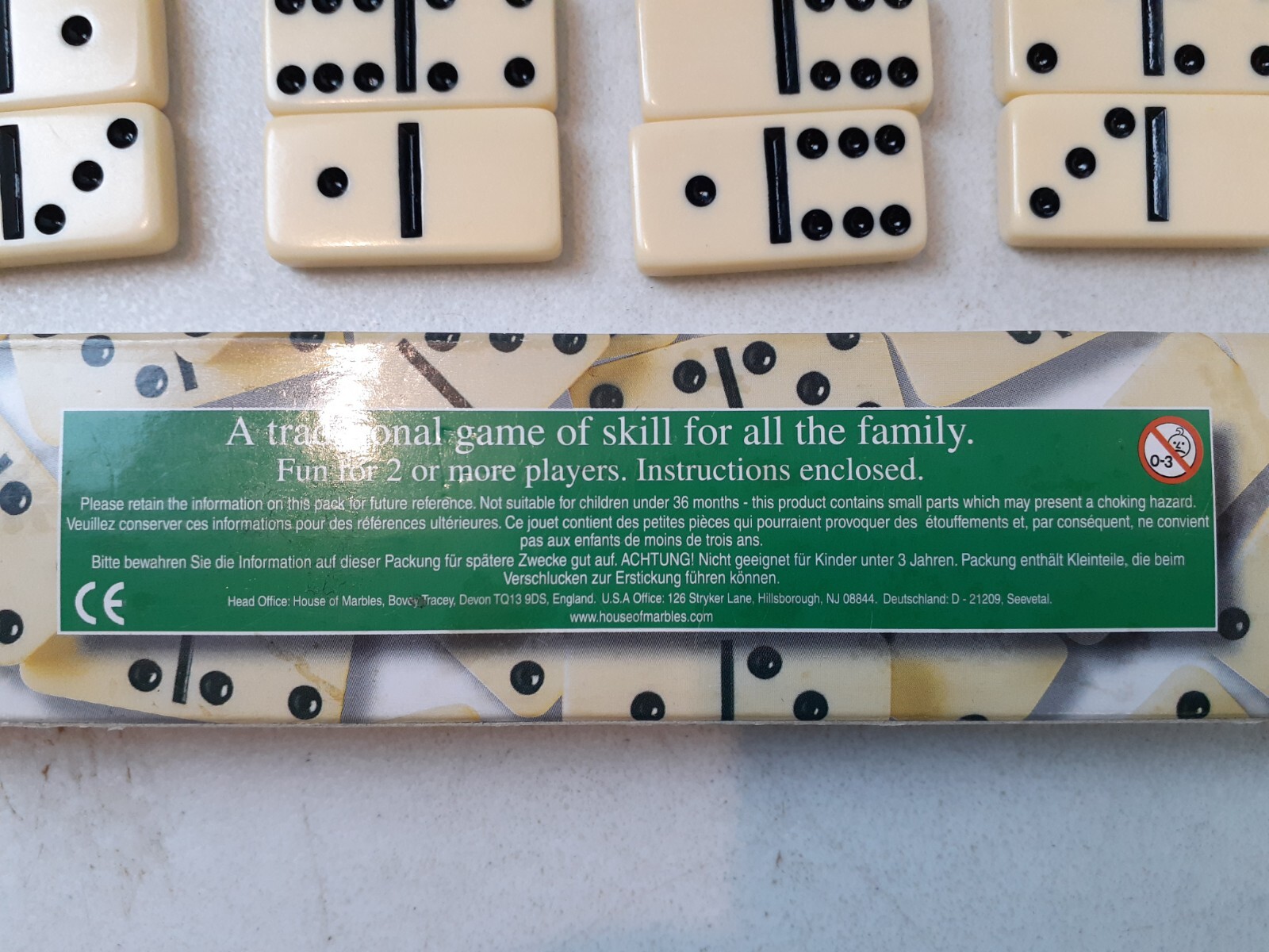 House of Marbles Dominoes Game Set 28 pieces Classic Family Game 624