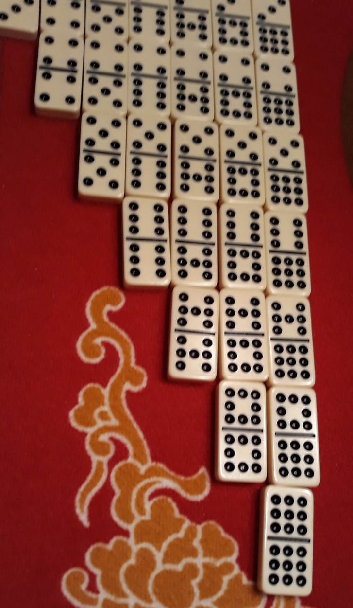 Vintage Domino By Cardinal 55 Pieces 3/8″ Thick DOUBLE NINE Red Vinyl Case AS SH