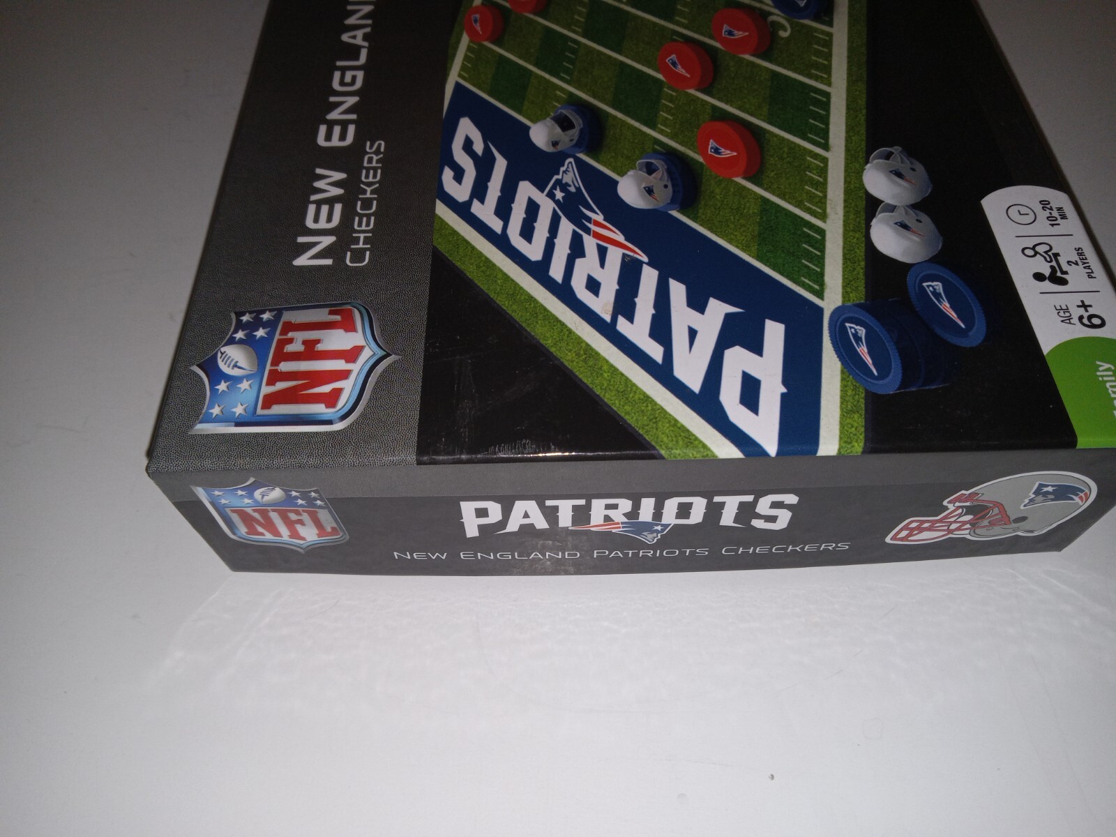 MasterPieces NFL Checkers Board Game Set New England Patriots 100% Complete