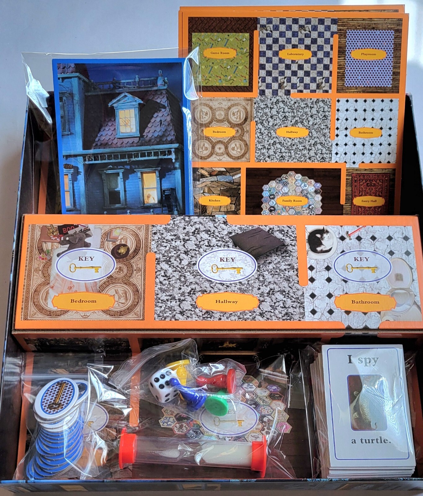 I Spy Spooky Mansion Halloween 3D Board Game Scholastic Briarpatch 2021