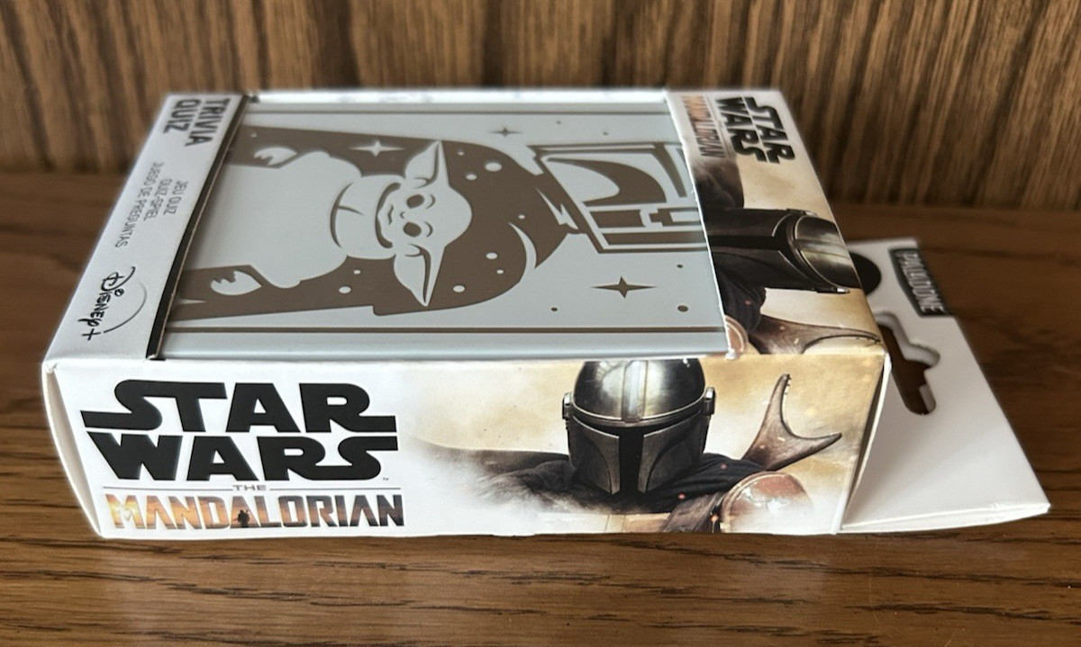 Disney Star Wars Mandalorian 100 Question Quiz Card Game – Baby Yoda Grogu