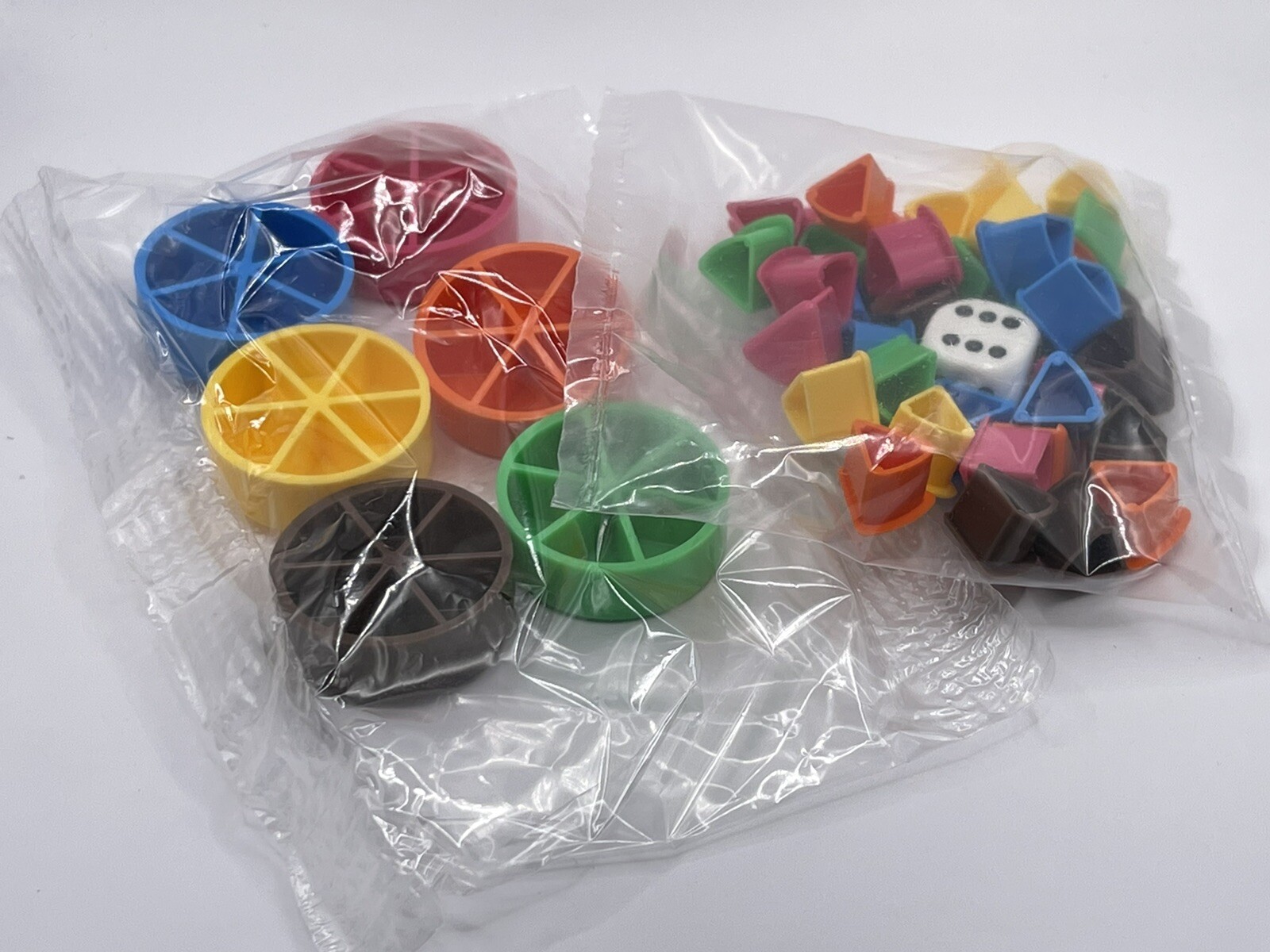 Trivial Pursuit Player and Pie Slices New Pieces Sealed Hasbro 20th Anniversary