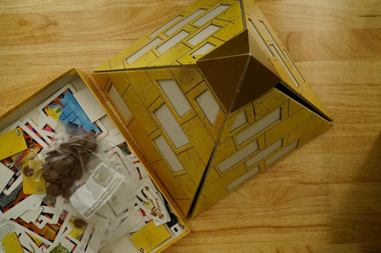 Vintage 1990 Aristoplay Board Game Pyramids & Mummies Complete & Crisp 8 and up