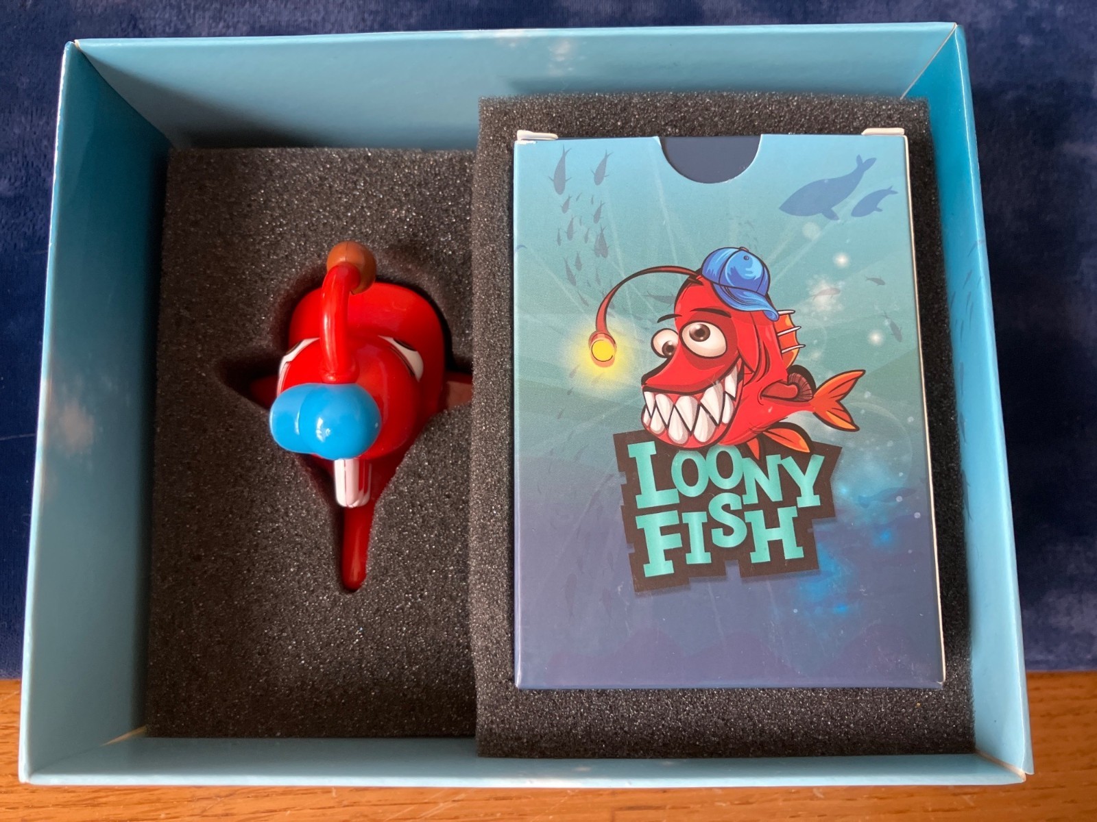 Loony Fish Save Locomoko Kingdom Electrifying Card Game With Figurine Ages 6+
