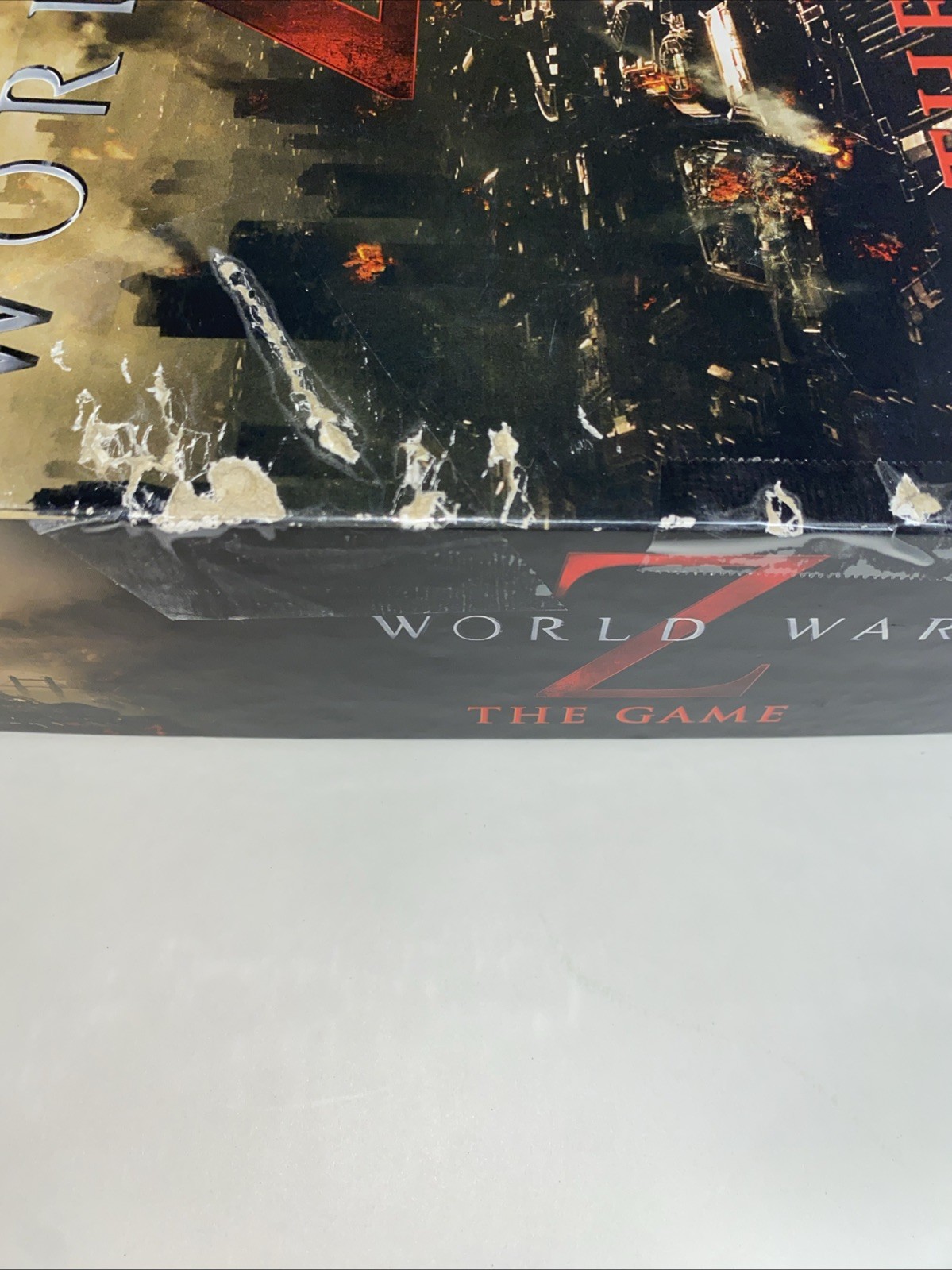 University Games World War Z Board Game – The Game Sealed Pieces Box Damage