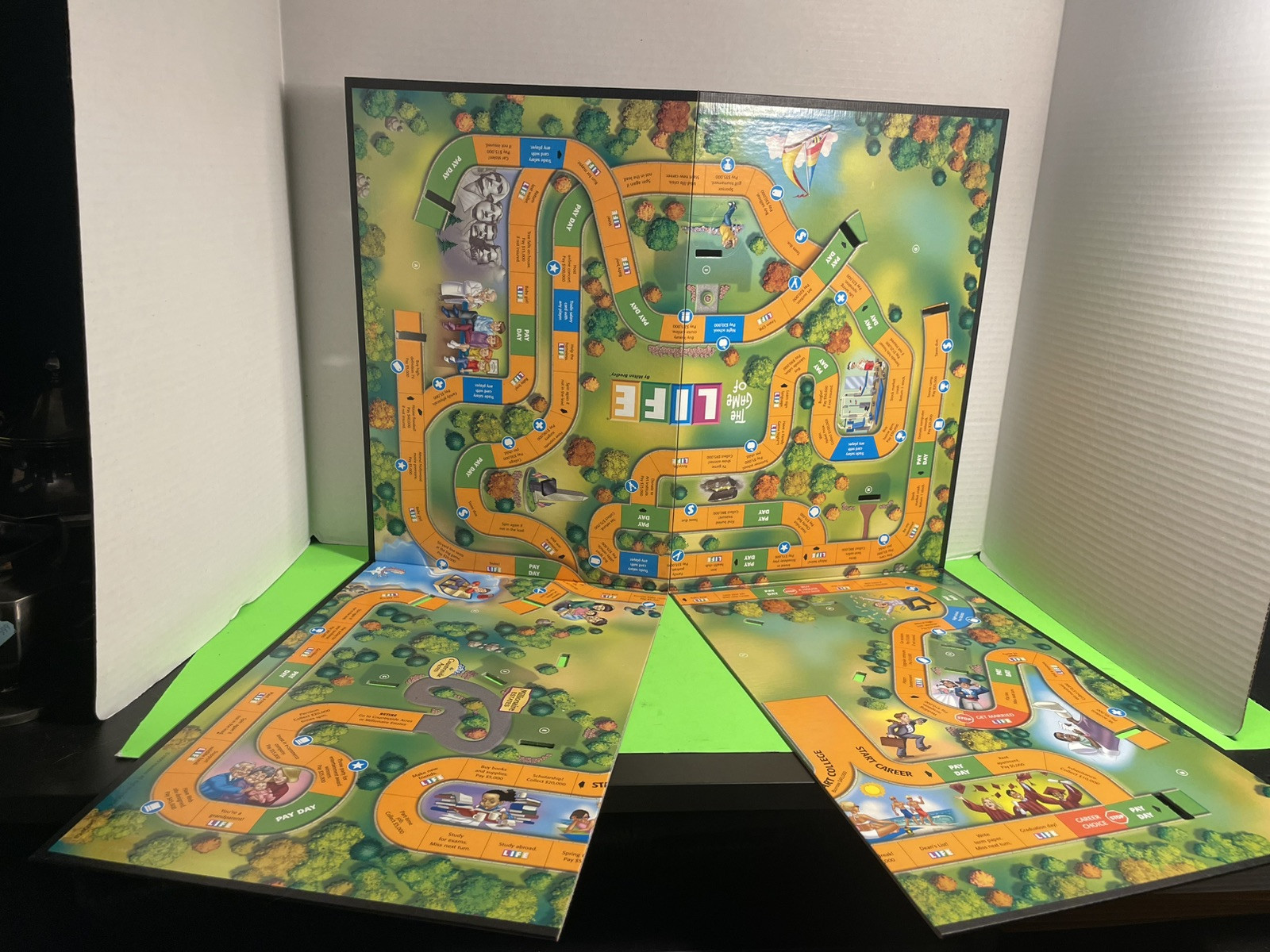 The Game of Life 40th Anniversary Board Game Milton Bradley 1999 Family