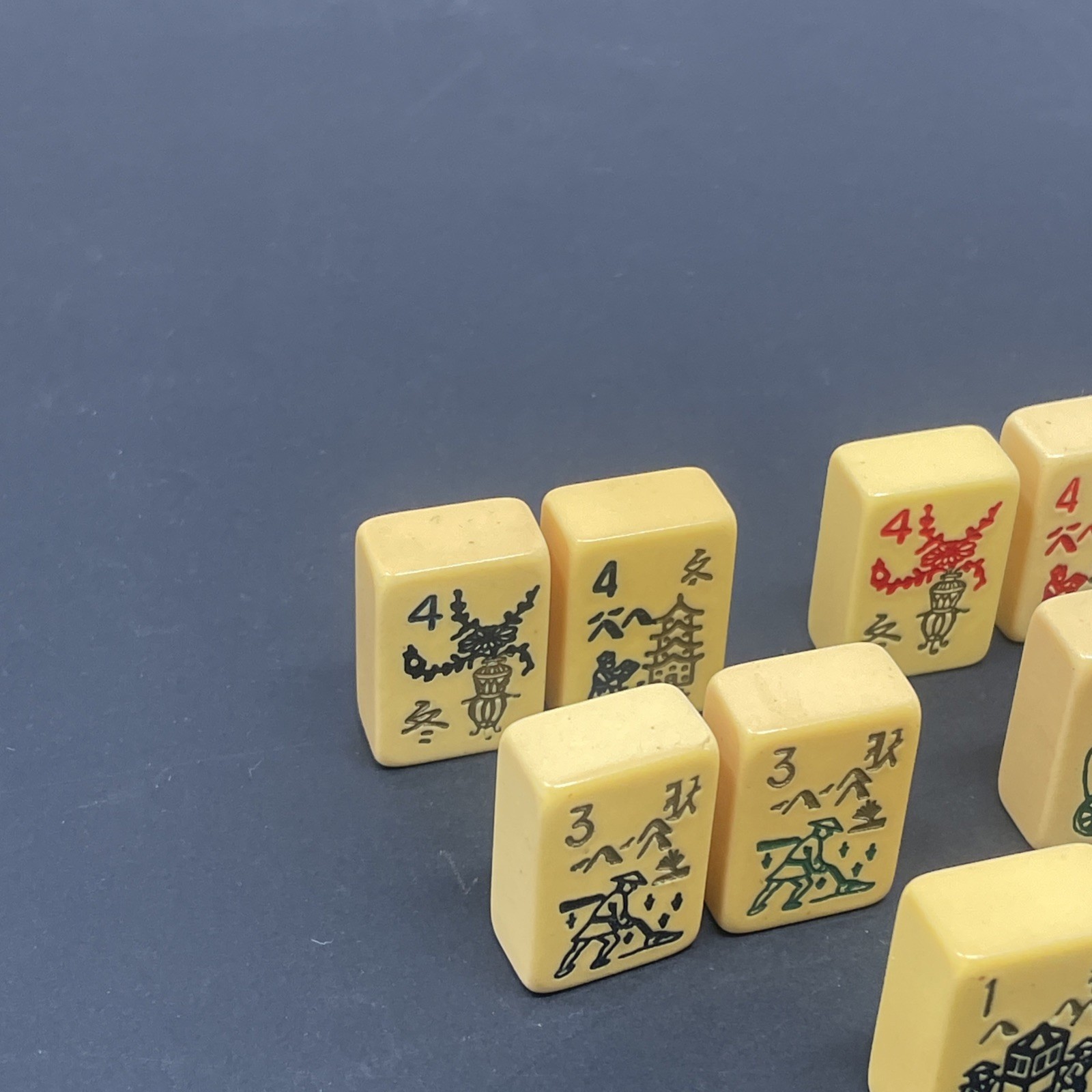 Vintage Mahjong Tile Chinese Bakelite 1 1/4″ tall 7/8″ wide 1/2″ thick Set 10