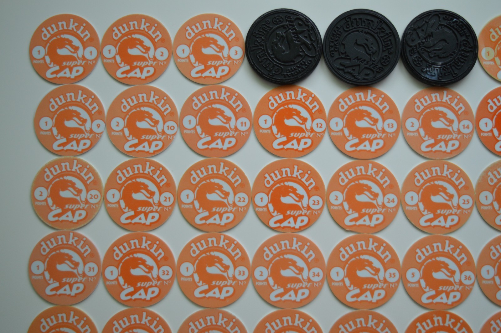 1995 Mortal Kombat Dunkin Tazos /1992 Mortal Kombat Midway 2 Series Pogs 12/13+